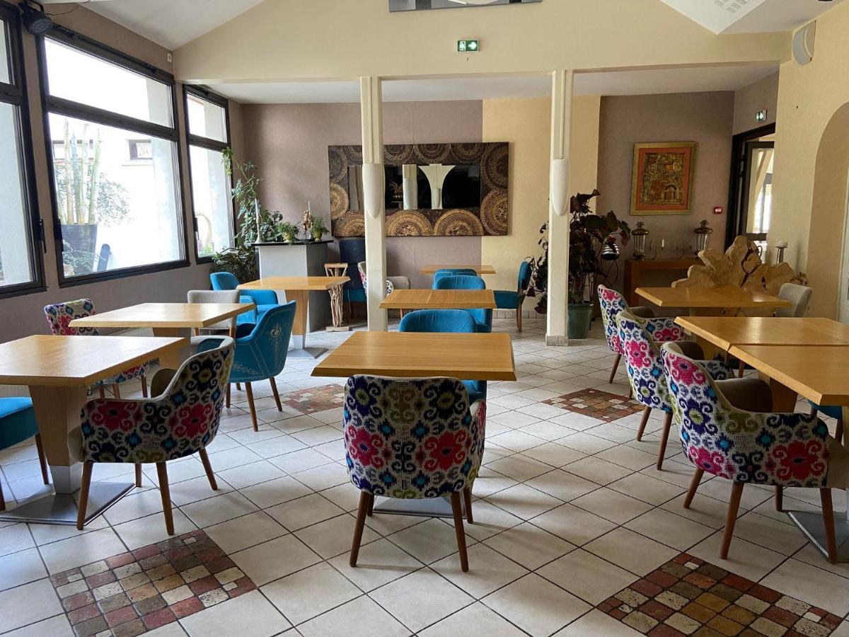Logis Hotel Restaurant Chez Nous Sainte-Croix  Bagian luar foto